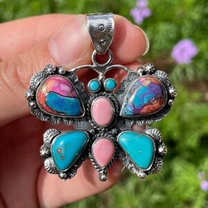 Turquoise / Conch / Dahlia Butterfly